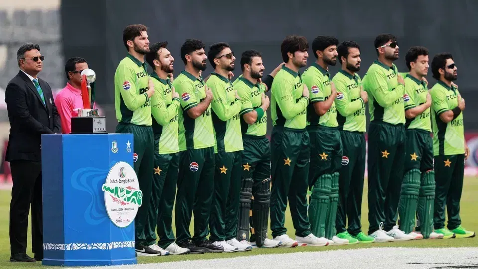 4 Pakistan Players Picked In English Teams